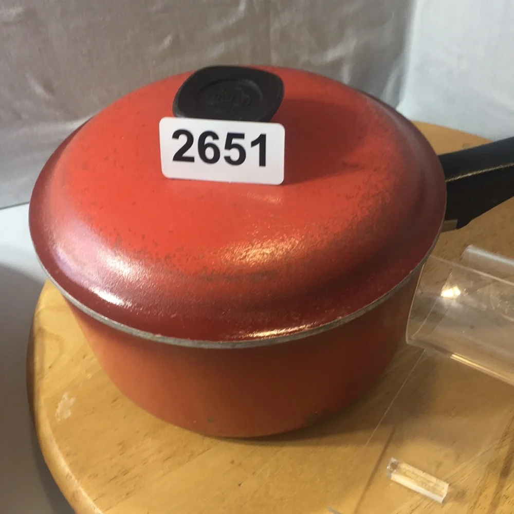 Club vintage cast aluminum red saucepan with lid.
